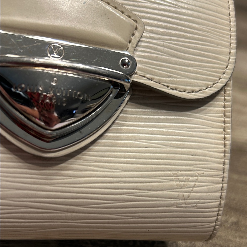 109. Louis Vuitton Ivory Koala Epi Wallet with COA - Picture 2 of 13
